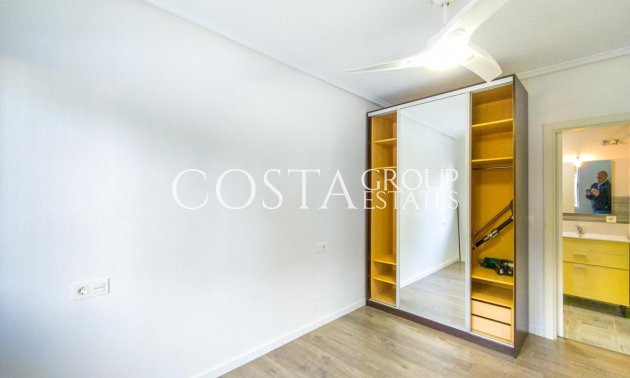 Resale - Apartments -
Torrevieja - Torrevieja Centro