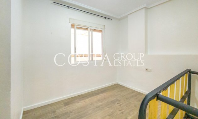 Resale - Apartments -
Torrevieja - Torrevieja Centro