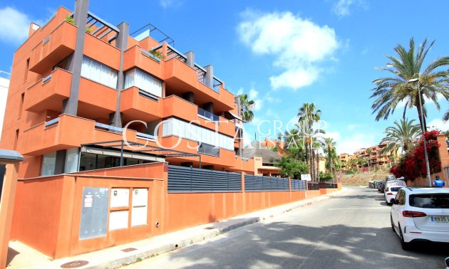 Resale - Apartments -
Orihuela - Villamartin