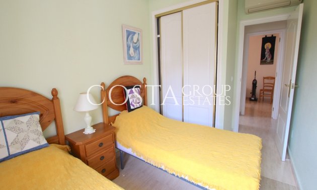 Resale - House -
Orihuela - Villamartin