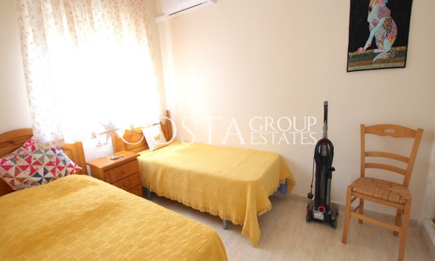 Resale - House -
Orihuela - Villamartin