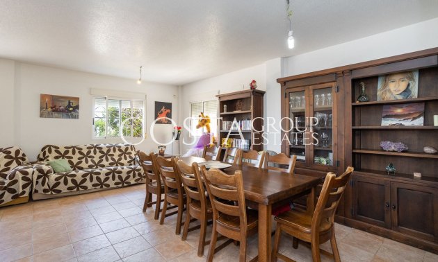 Resale - Villa -
Torrevieja - La Siesta