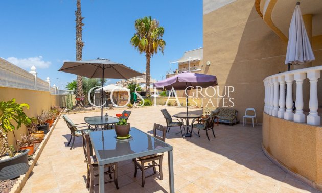 Resale - Villa -
Torrevieja - La Siesta