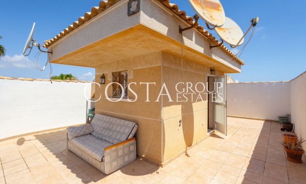 Resale - Villa -
Torrevieja - La Siesta