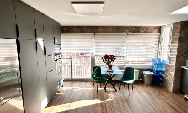 Resale - Apartments -
Alicante City - Alicante City Centro