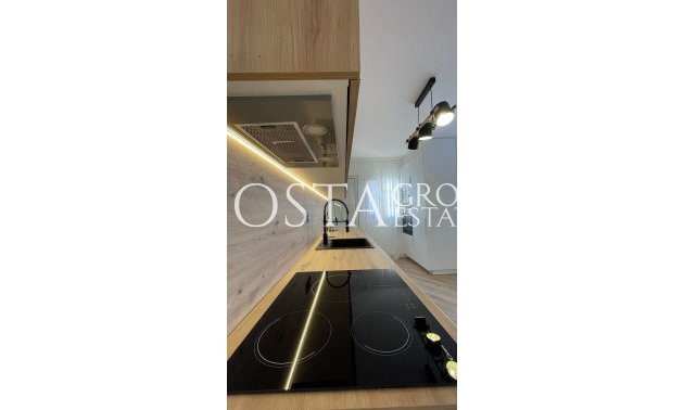 Resale - Apartments -
Torrevieja - Torrevieja Centro