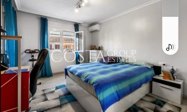 Resale - House -
Torrevieja - Torrevieja Centro