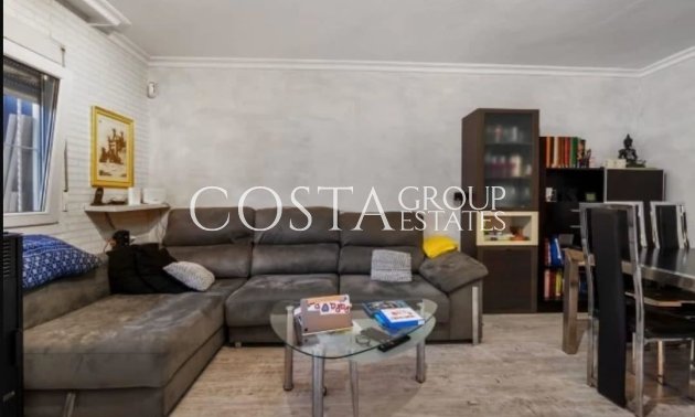 Resale - House -
Torrevieja - Torrevieja Centro