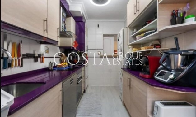 Resale - House -
Torrevieja - Torrevieja Centro