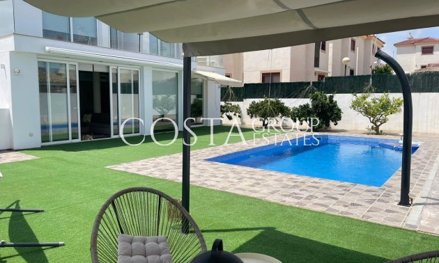 Herverkoop - Villa -
Bigastro