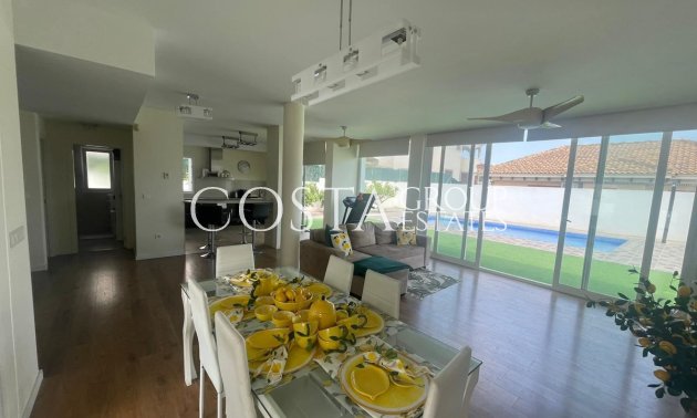 Herverkoop - Villa -
Bigastro