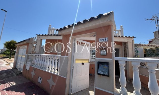 Resale - House -
Torrevieja - Torrevieja Centro