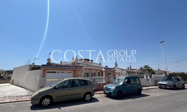 Resale - House -
Torrevieja - Torrevieja Centro