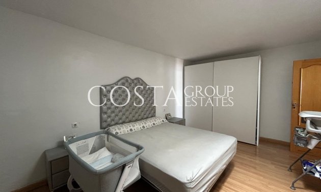 Resale - House -
Torrevieja - Torrevieja Centro