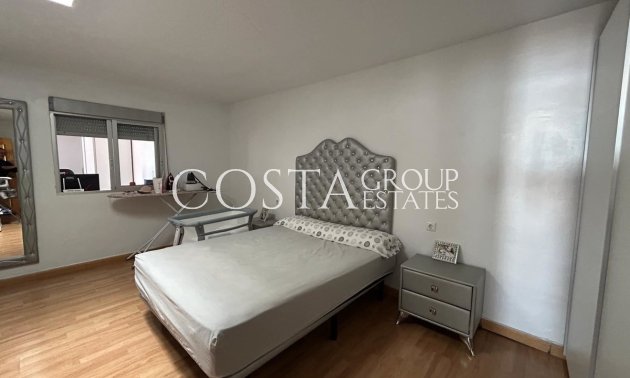 Resale - House -
Torrevieja - Torrevieja Centro