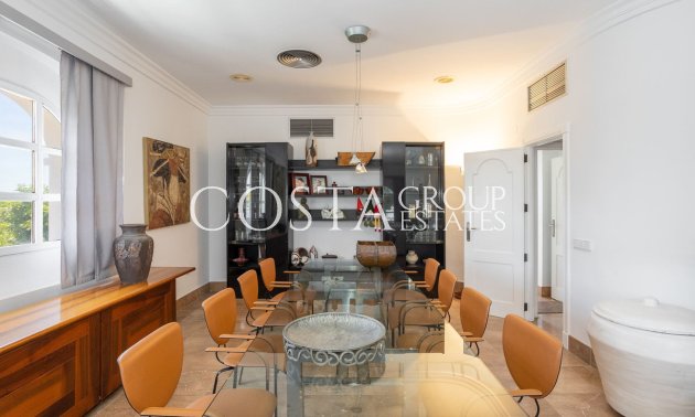 Resale - Villa -
Torrevieja - Torrevieja Centro