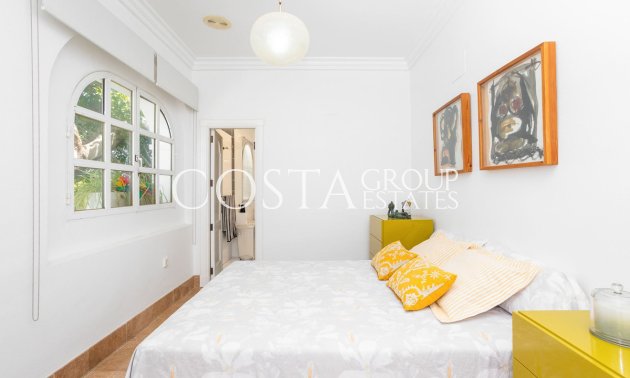 Resale - Villa -
Torrevieja - Torrevieja Centro