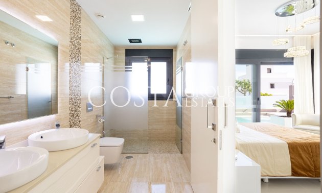 Resale - Villa -
San Miguel de Salinas - San Miguel de Salinas Centro