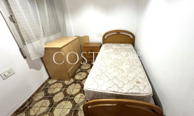 Resale - Apartments -
Alicante City - Alicante City Centro