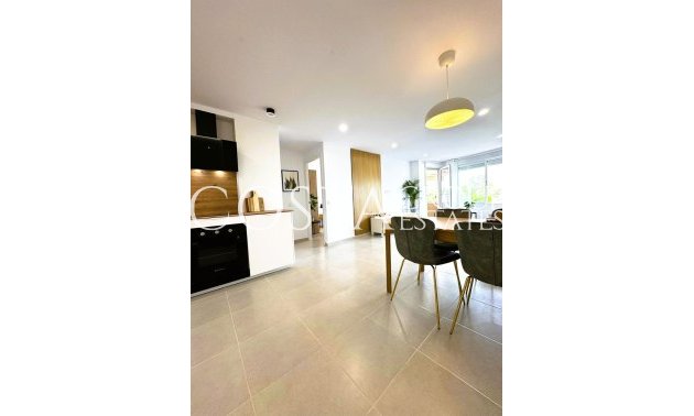 Resale - Apartments -
Torrevieja - Torrevieja Centro