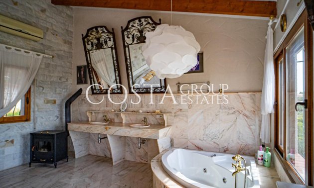 Resale - Villa -
Benissa - Benissa Centro