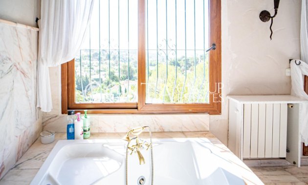 Resale - Villa -
Benissa - Benissa Centro