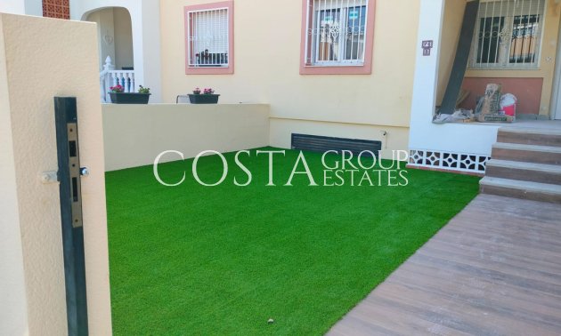 Resale - Apartments -
Orihuela - La Zenia