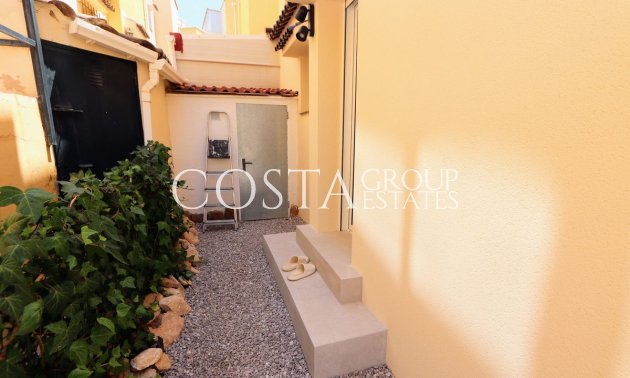 Resale - Villa -
Orihuela - Los Altos