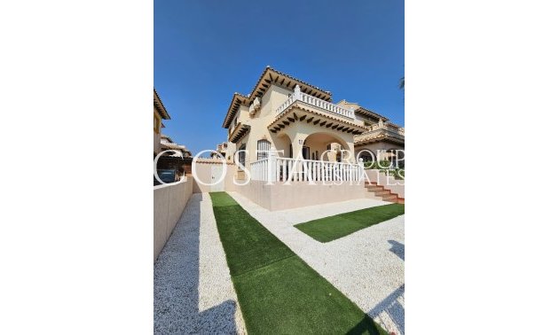 Resale - Villa -
Orihuela - Lomas de Cabo Roig
