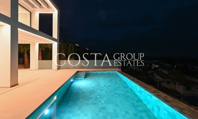 Nowy budynek - Willa -
Calpe