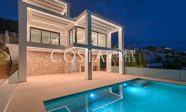 Nowy budynek - Willa -
Calpe