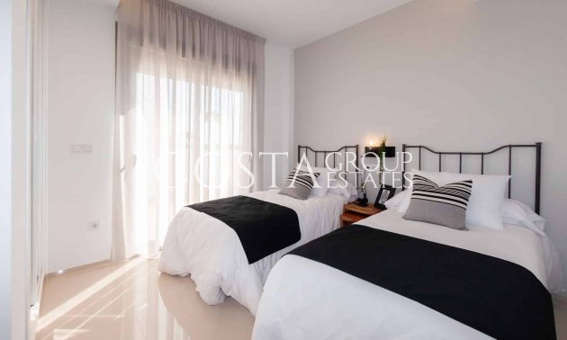 Nowy budynek - Willa -
Los Alcazares - Los Alcázares