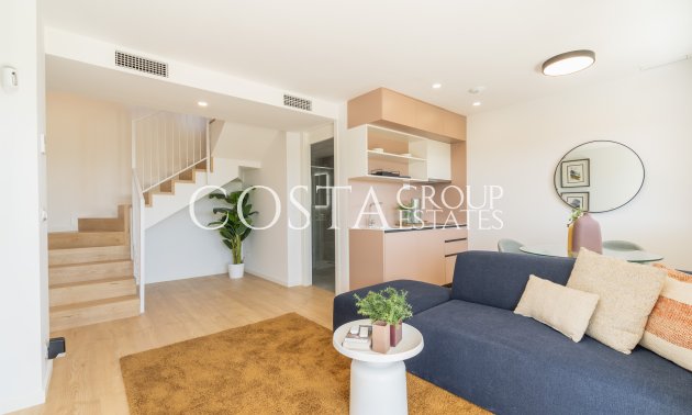 Nowy budynek - Willa -
La Nucía