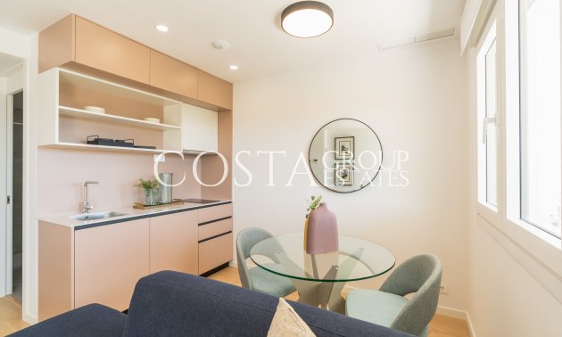 Nowy budynek - Willa -
La Nucía