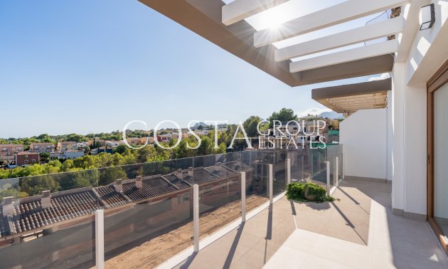 Nowy budynek - Willa -
La Nucía