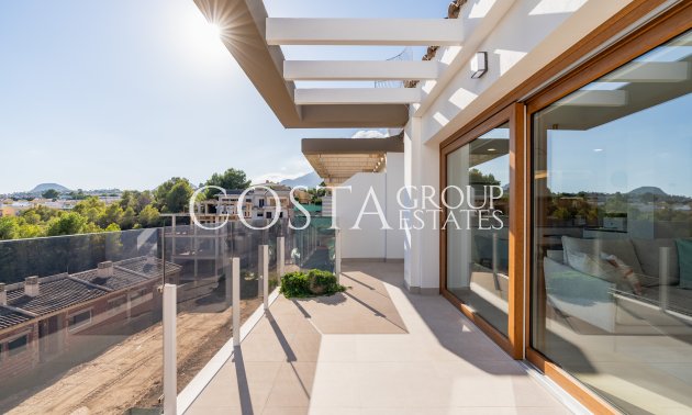 Nowy budynek - Willa -
La Nucía