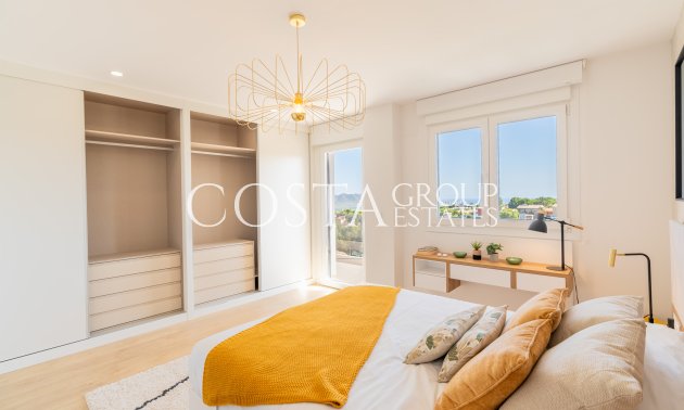 Nowy budynek - Willa -
La Nucía