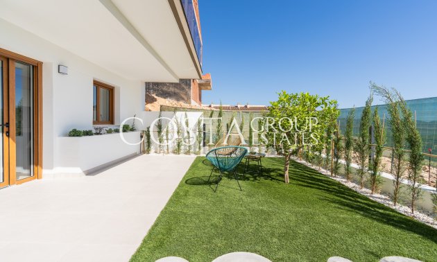 Nowy budynek - Willa -
La Nucía