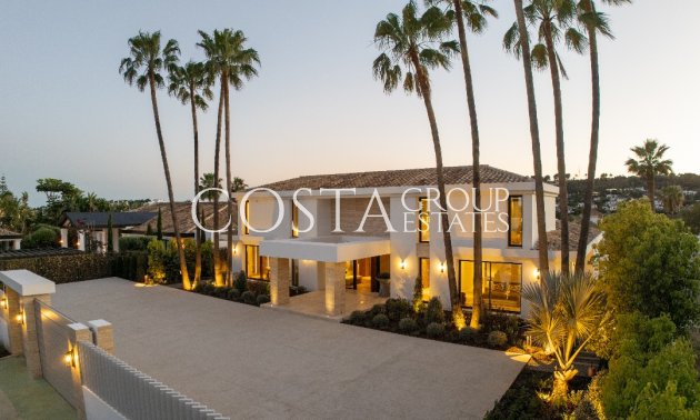 Nowy budynek - Willa -
Marbella