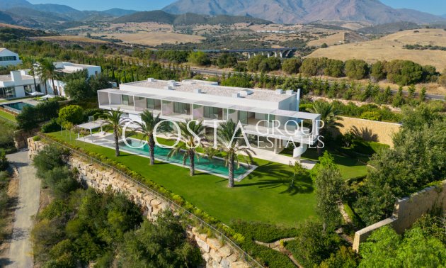 Neue Gebäude - Villa -
Casares