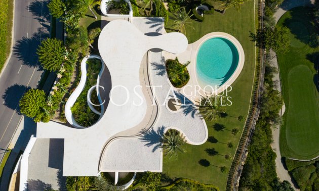 Neue Gebäude - Villa -
Casares