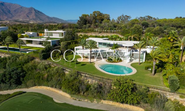 Neue Gebäude - Villa -
Casares