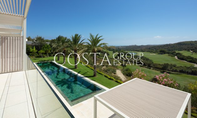 Neue Gebäude - Villa -
Casares