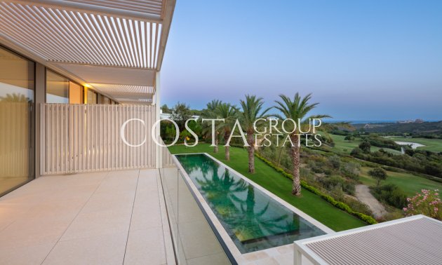 Neue Gebäude - Villa -
Casares