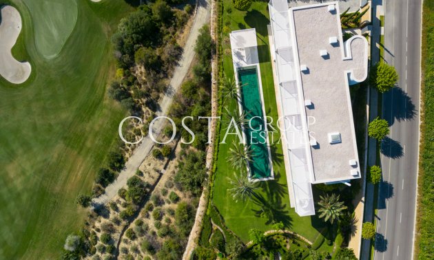 Neue Gebäude - Villa -
Casares