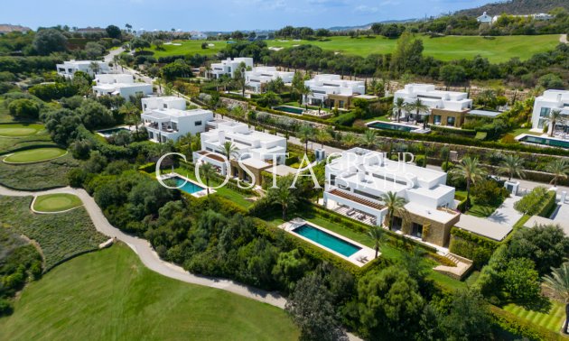 Nowy budynek - Willa -
Casares