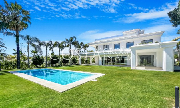 Nowy budynek - Willa -
Marbella