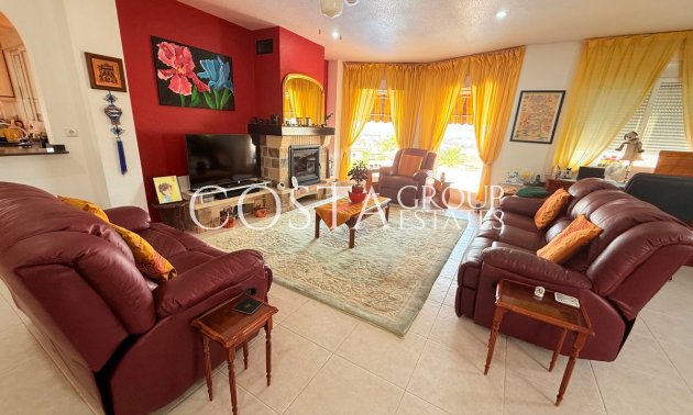 Resale - Villa -
Rojales