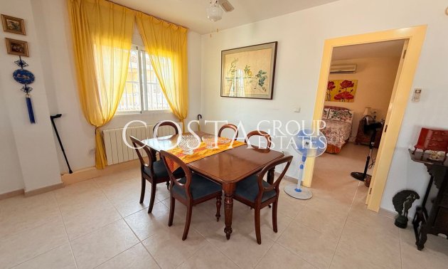 Resale - Villa -
Rojales