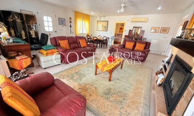 Resale - Villa -
Rojales